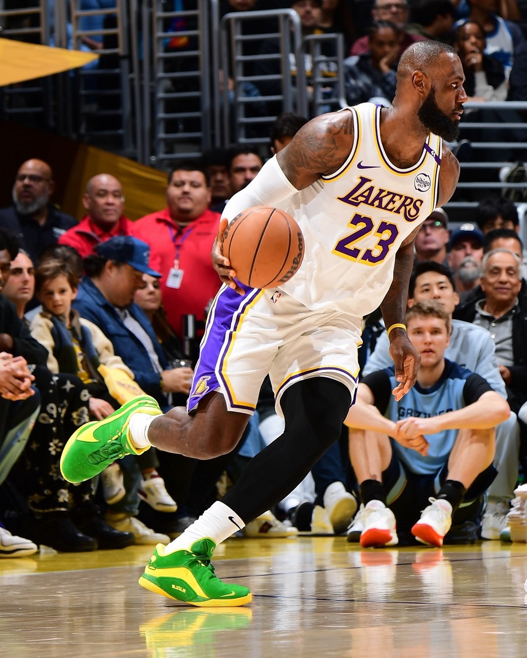 关于詹姆斯迎来五赛季高光表现，DWG球迷沸腾！的信息华体会官方网站